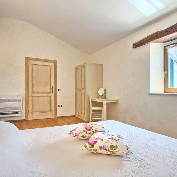 Bedrooms, Villa Luca, Villa Luca - stone house with pool in Ribari, Istria, Croatia Radetići